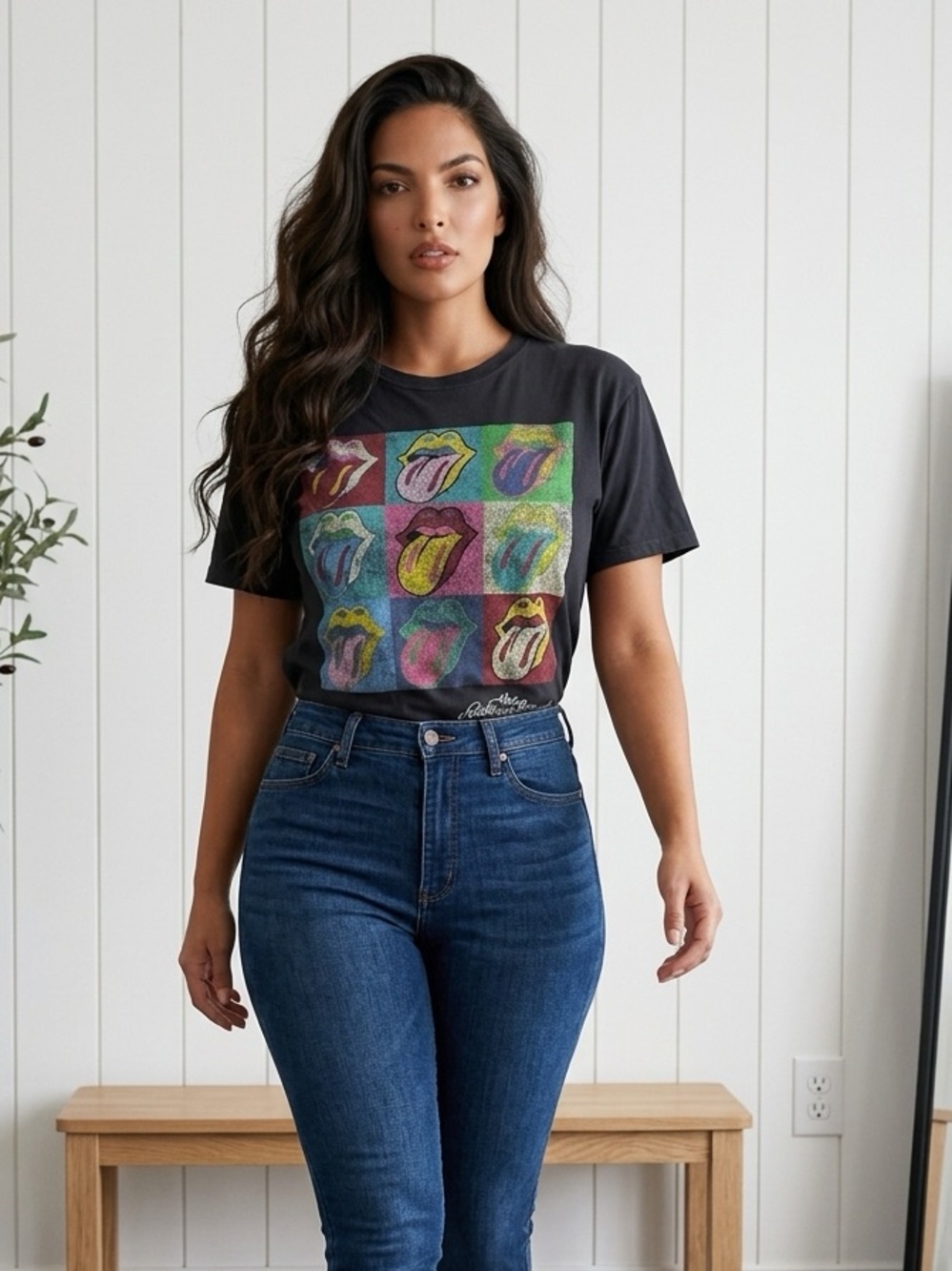 EUC H&M x The Rolling Stones Multicolor Graphic
Cropped Tee Size M